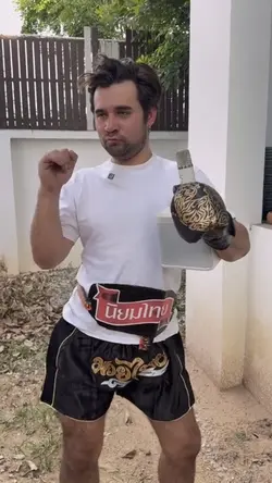 ผมเข้าไปในผับเปิดแดนซ์