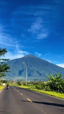 langit biru terlihat