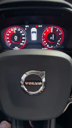 VOLVO XC 40 