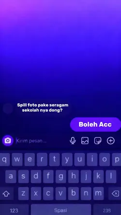 pake seragam sekolah