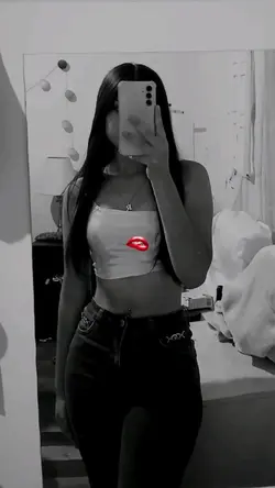 🫦...