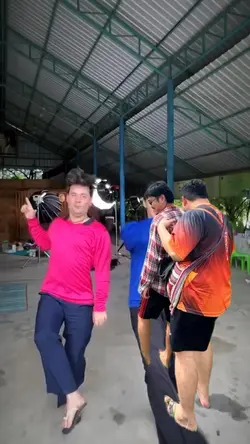 ว่าเรือพี่มีแรงม่าย ภาพซ้อน