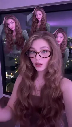 Vibe de noapte — Selfie stilat