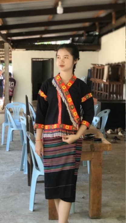 ໃສວ່າຊັງເຂົາ 