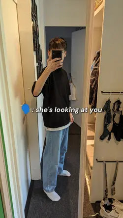 she's looking at you