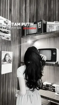 Tak Bewarna.
