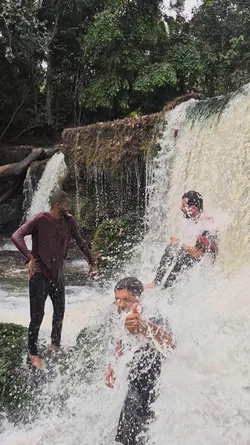 cachoeira e natureza