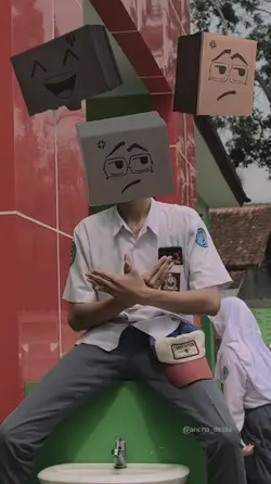 Trend muka kardus