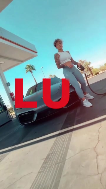 Street Luxe: Car Flex Template