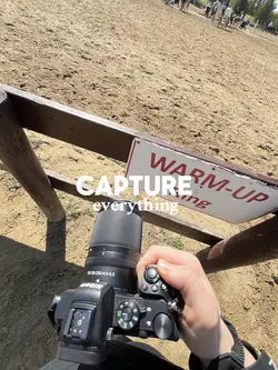 📸