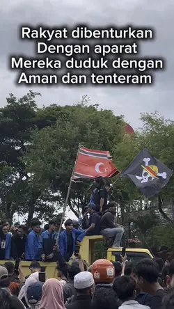 Rakyat Dibenturkan