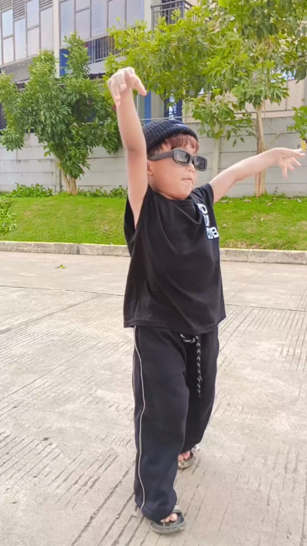 todler sibuk