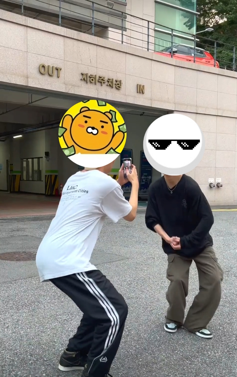 친구 사진을 넣어보세요