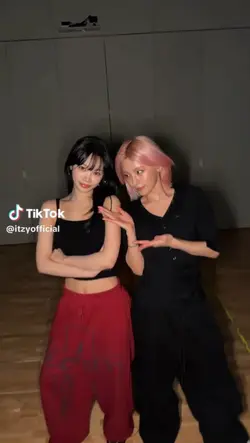 Chaewon x Yeji