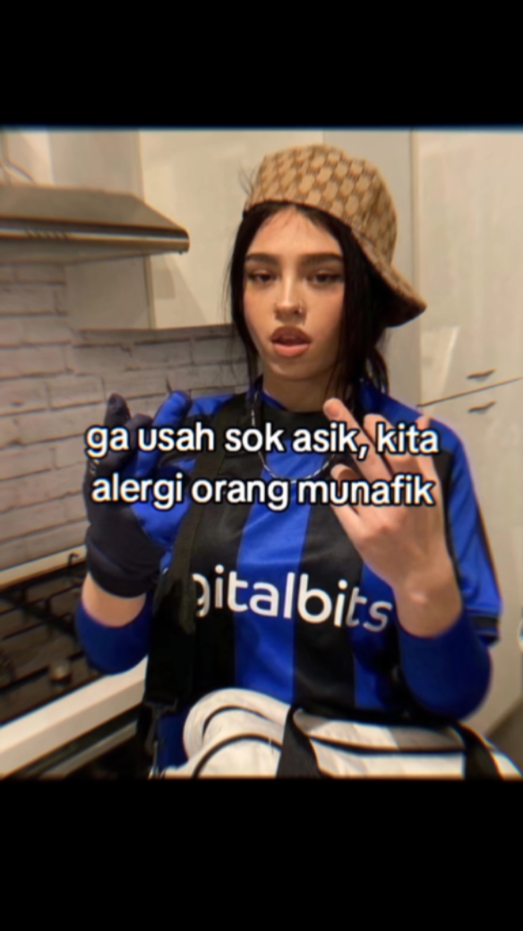 ga usah sok asik