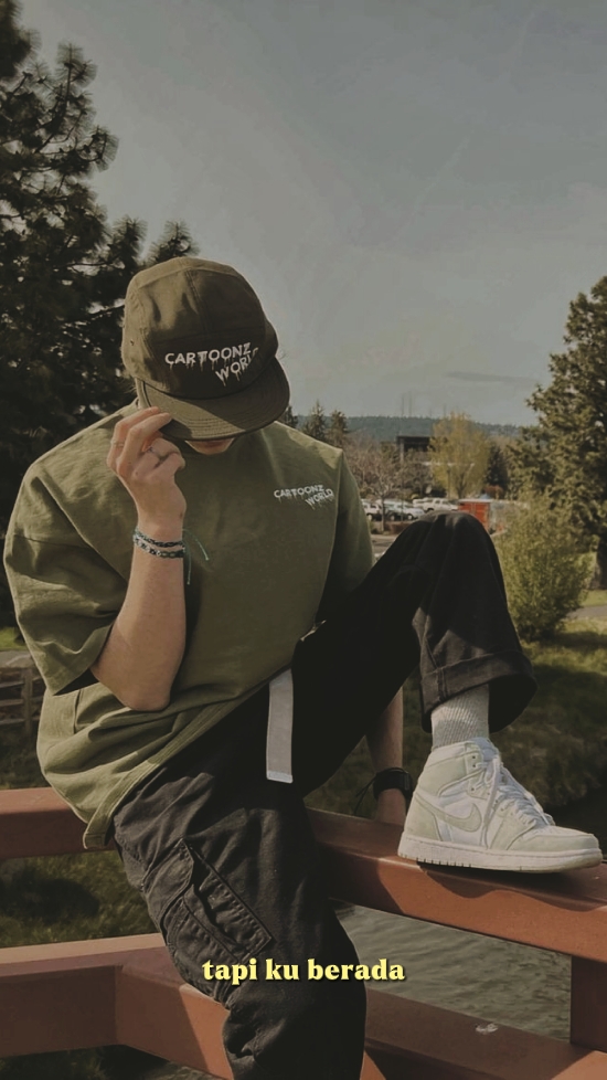 berada dilampu merah