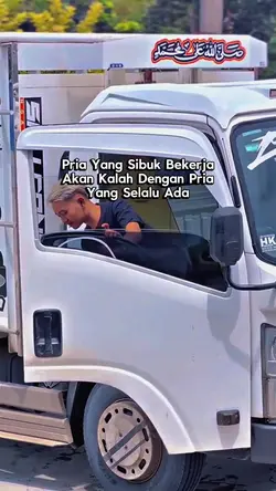 pria yang sibuk 