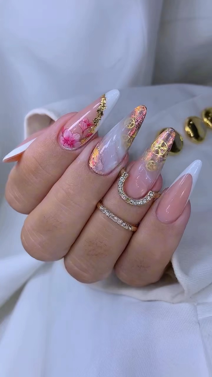 UÑAS