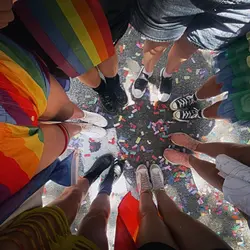 Lgbt ><