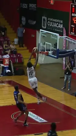 Dunk' slowmo