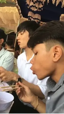 Troll ăn