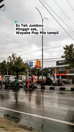 Hujan dan pop mie