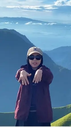 Zoom in out gunung