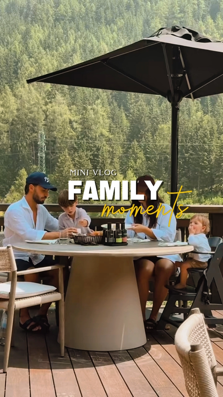 FAMILY MOMENTS 