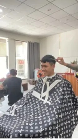 Cắt Tóc tạo kiểu