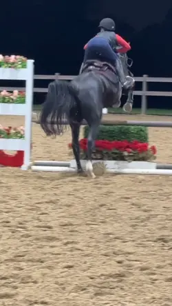 Red jumpppp