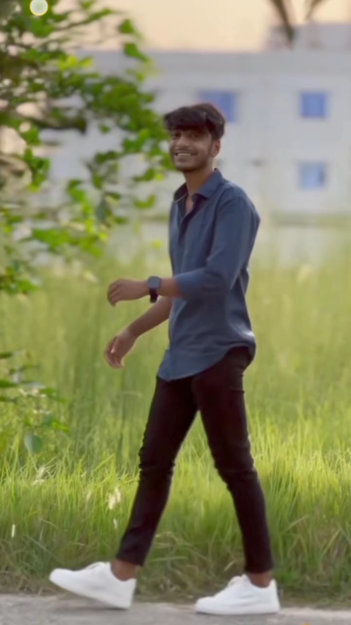 অনেক ভালোবাসি 