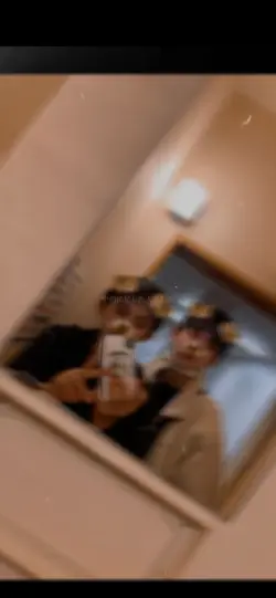 中指に足した人差し指✌️