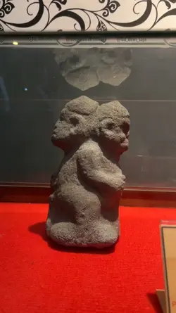 bermuka dua