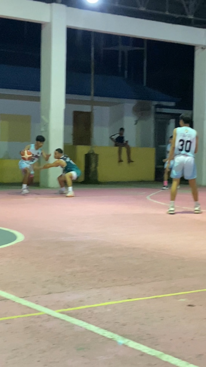 Basketball 