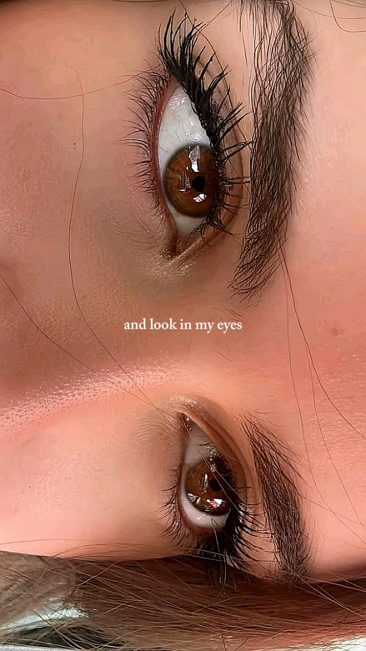 'Y mira en mis ojos