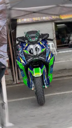 XMAX 360