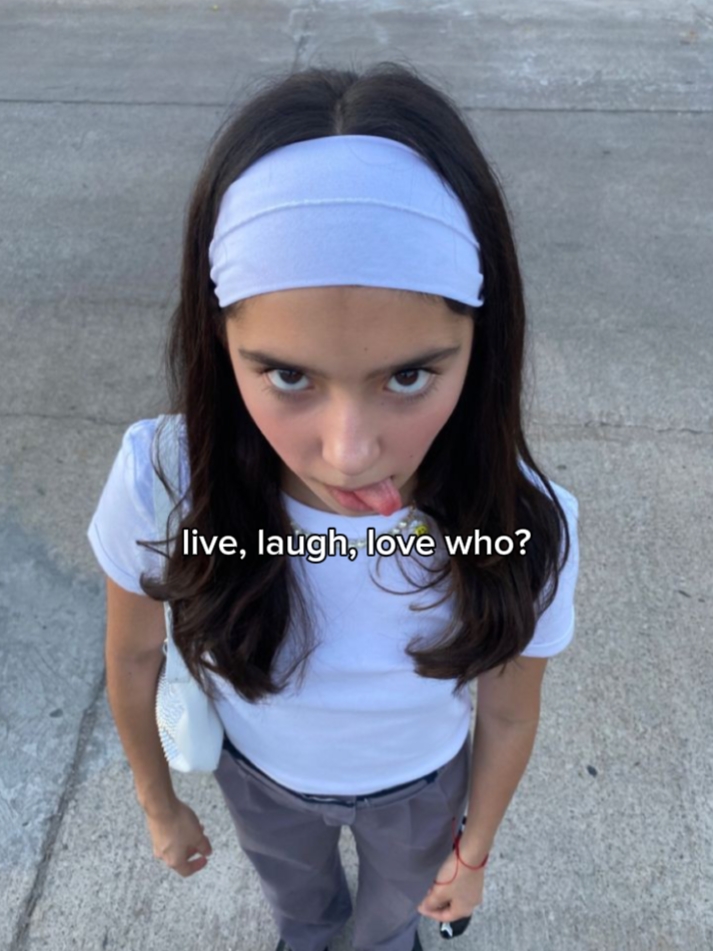 Vive, ríe, ama, ¿quién?