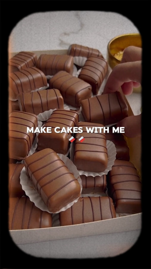 Make cakes with me