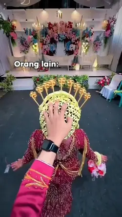 trend pegang kepala