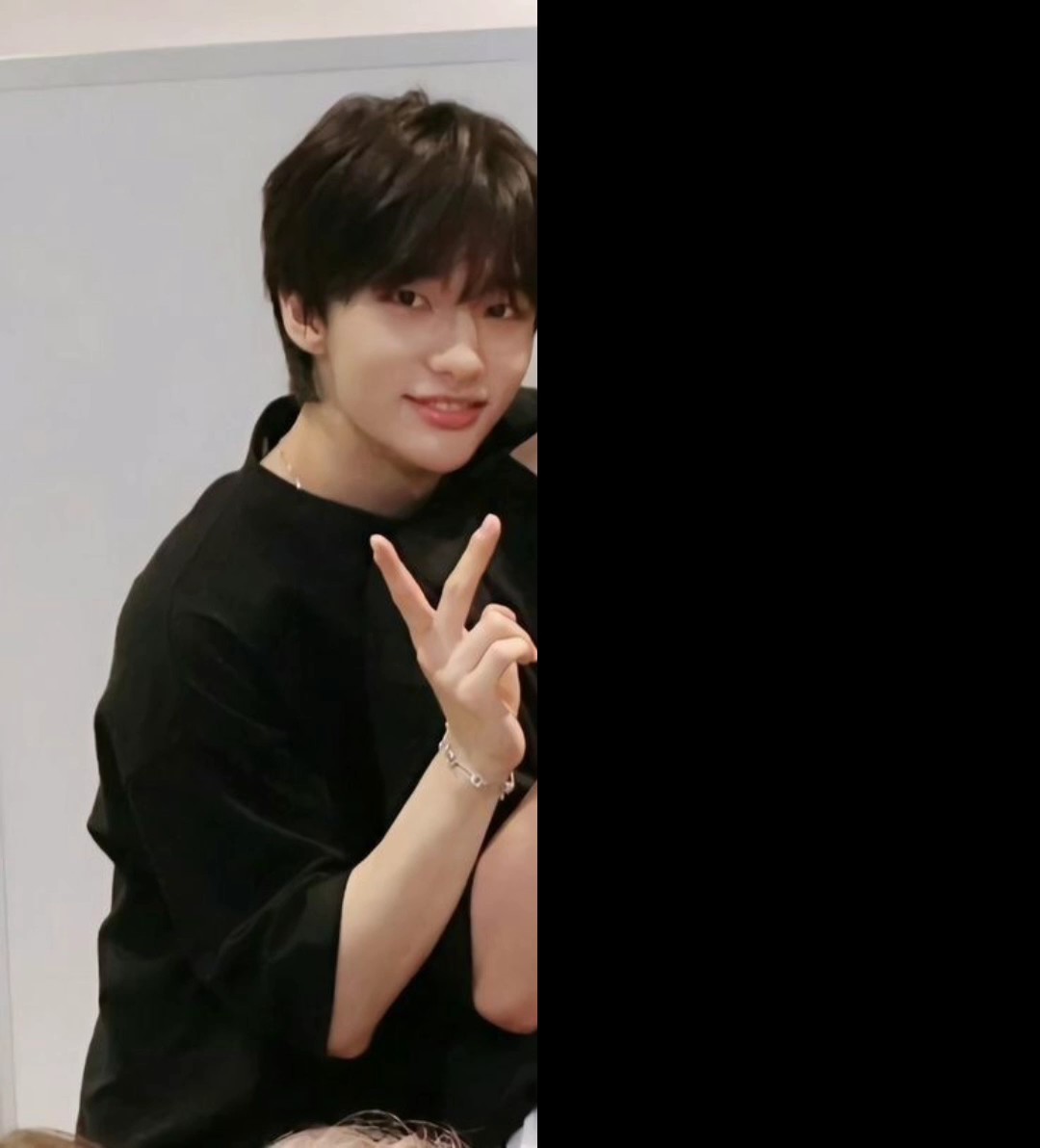 Hyunin çok güzelll