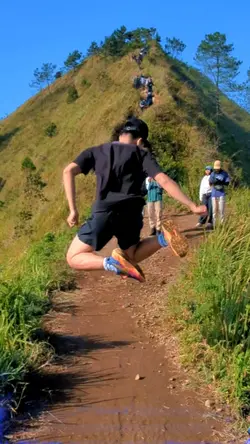 TREN LOMPAT DIGUNUNG