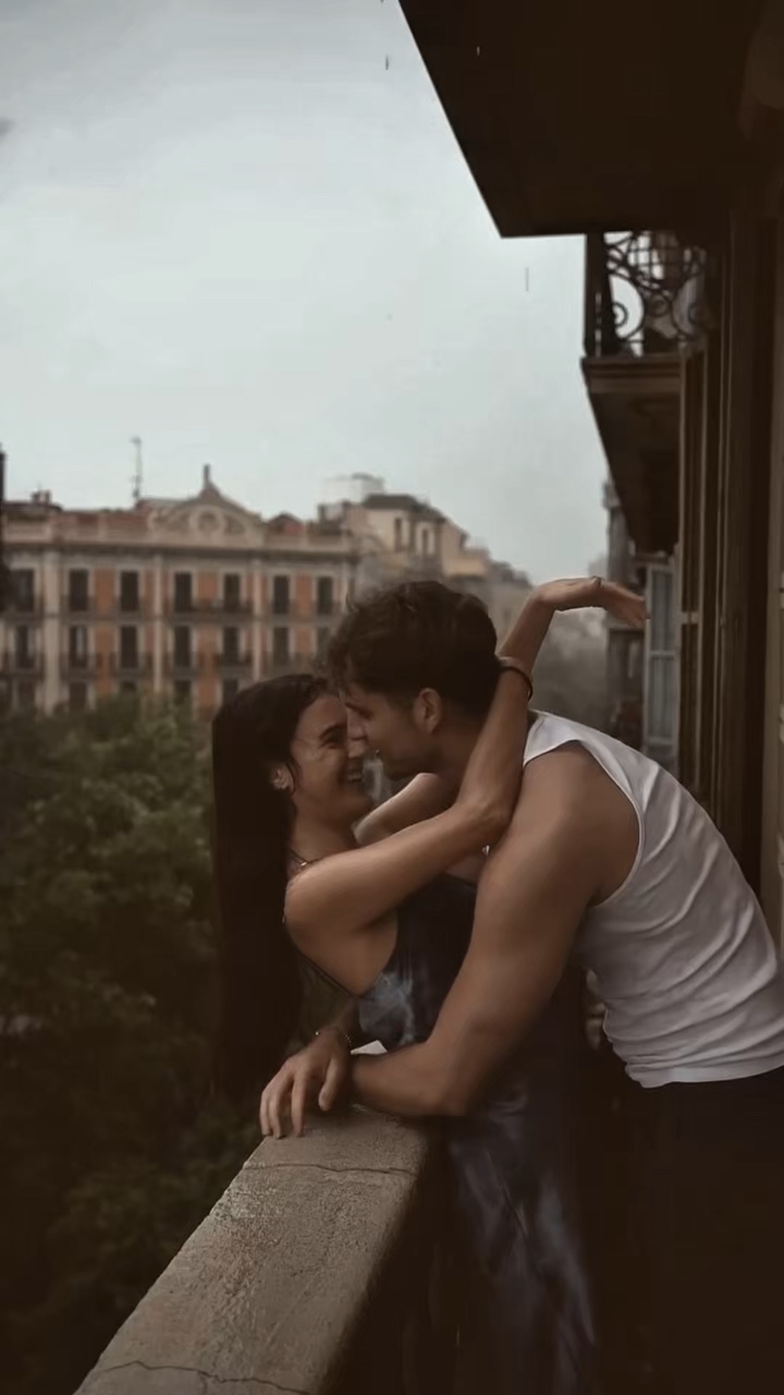 hug of love story 