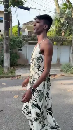 Tetangga Julid Lewat