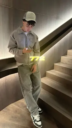 772