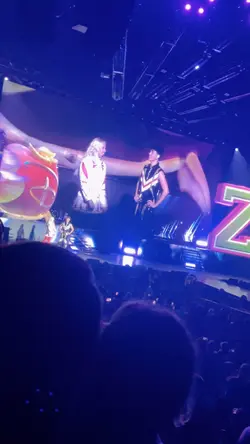 Worlds collide tour😍