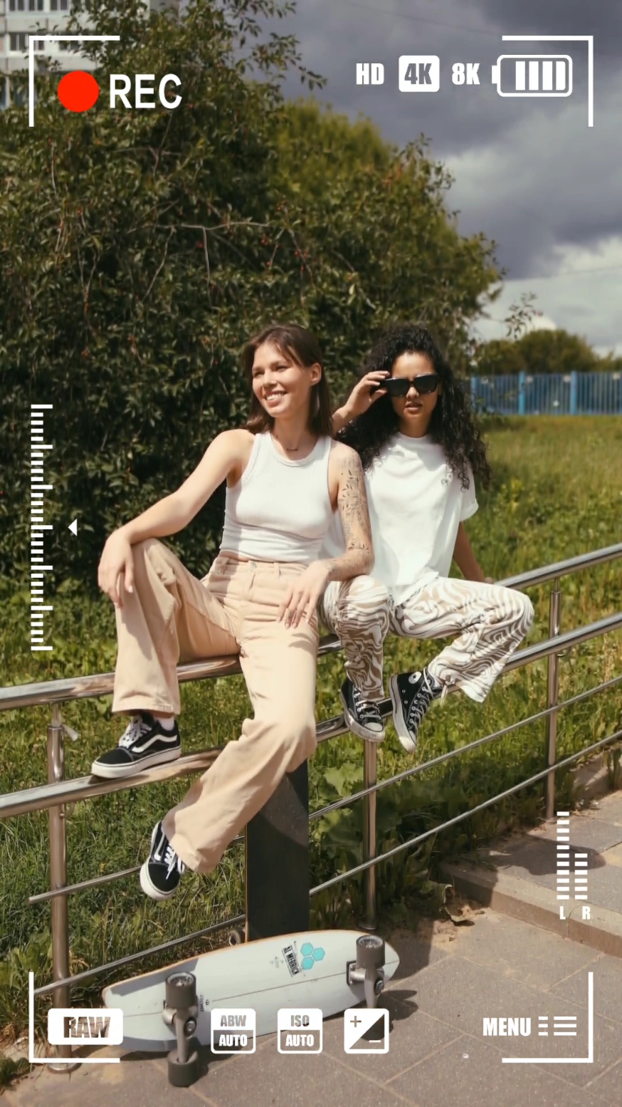 Affichage de produits vestimentaires tâche ouverte style TikTok
