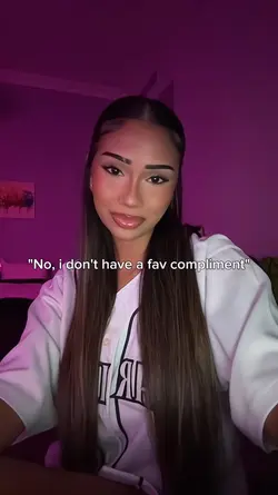 I love ur curly hair