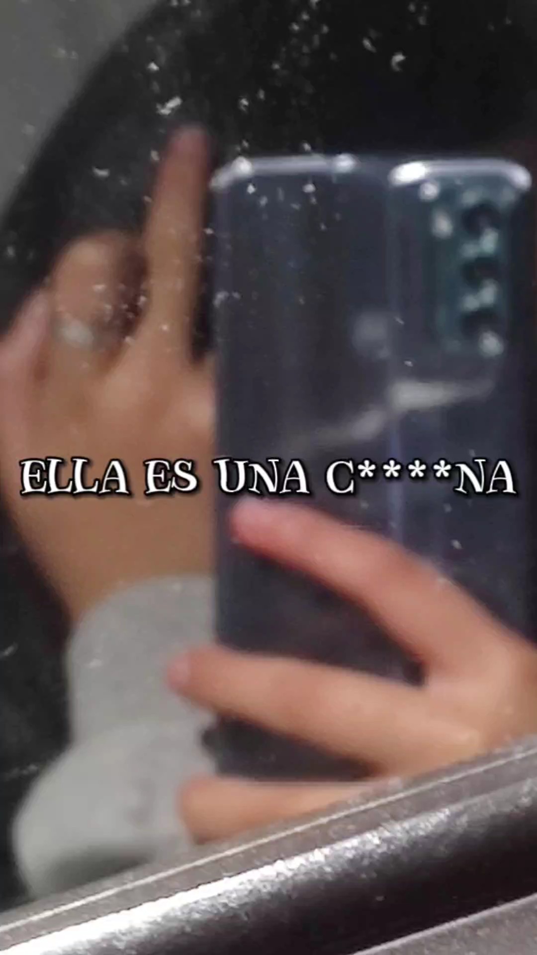 ella es una c****na