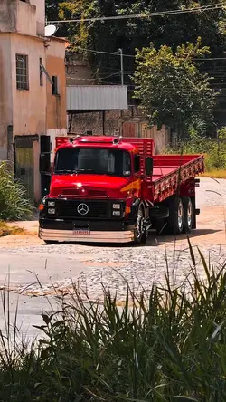 TRUCK MERCEDES 