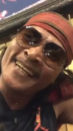 มองเหี้ยอะไร